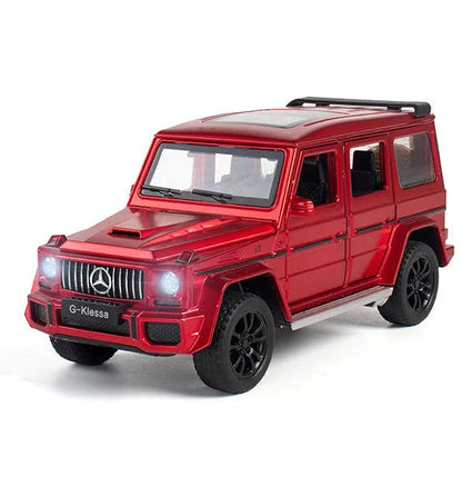 1:32 scale Mercedes Benz G63 AMG die-cast model car with pull-back function, sound, lights, and durable metal construction.